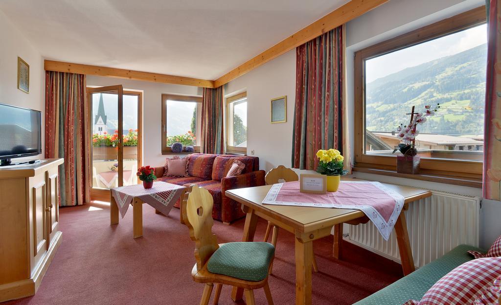 Appartementhaus Kaltenbach-Stumm By Piaunddirk Extérieur photo
